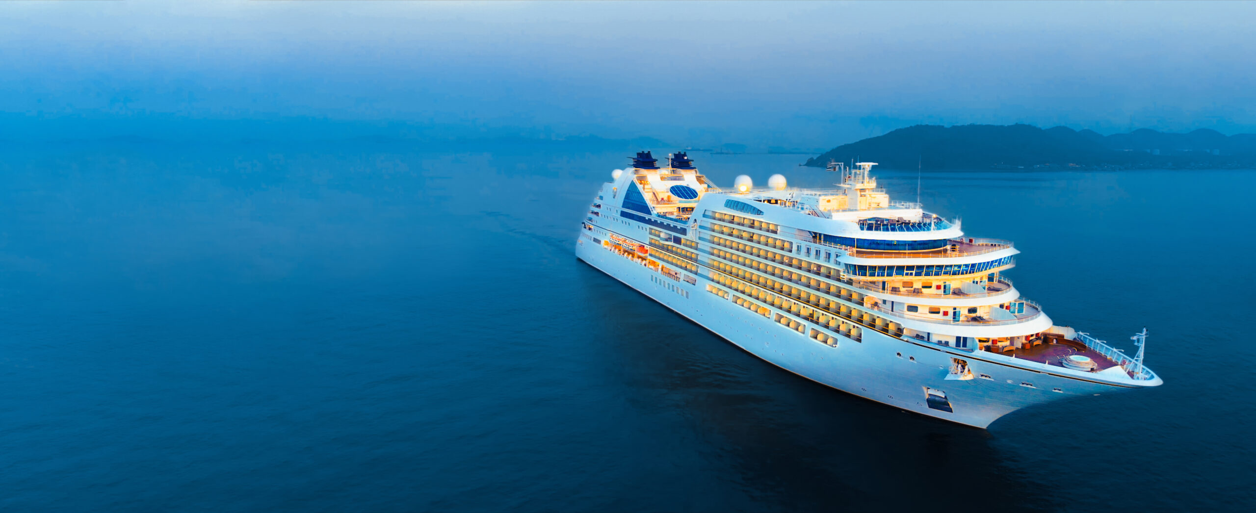 View Beautiful Cruise Ship Photos